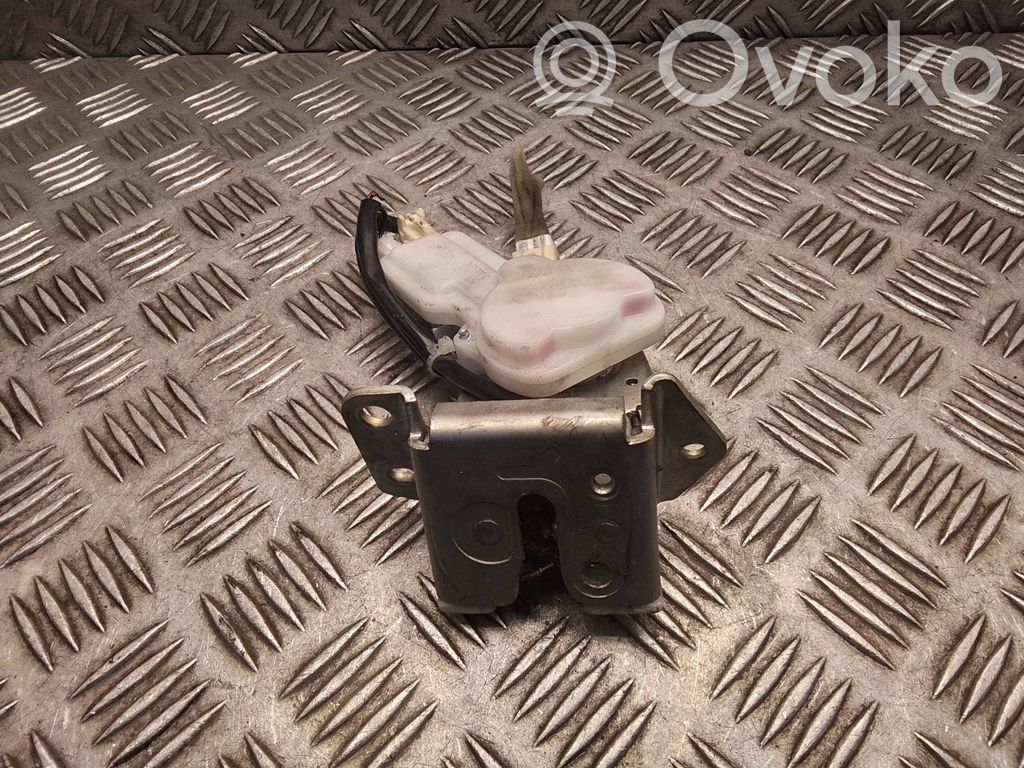 Tailgate/trunk/boot lock/catch/latch   B6765
