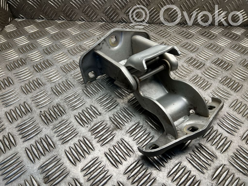 Opel Vivaro Loading door upper hinge 