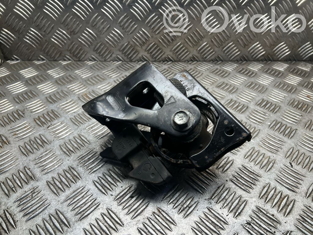 Toyota Auris E180 Moottorin kiinnikekorvake 