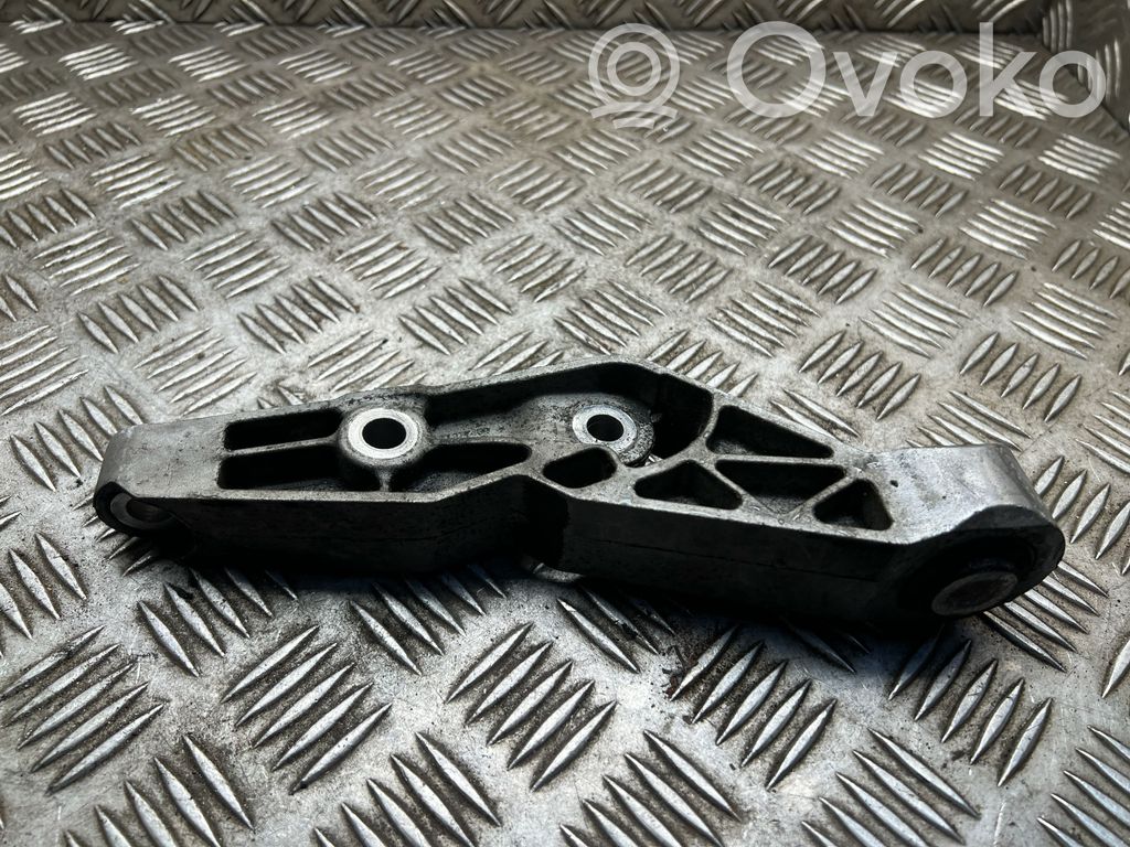 Volvo XC60 Soporte de montaje de la caja de cambios 