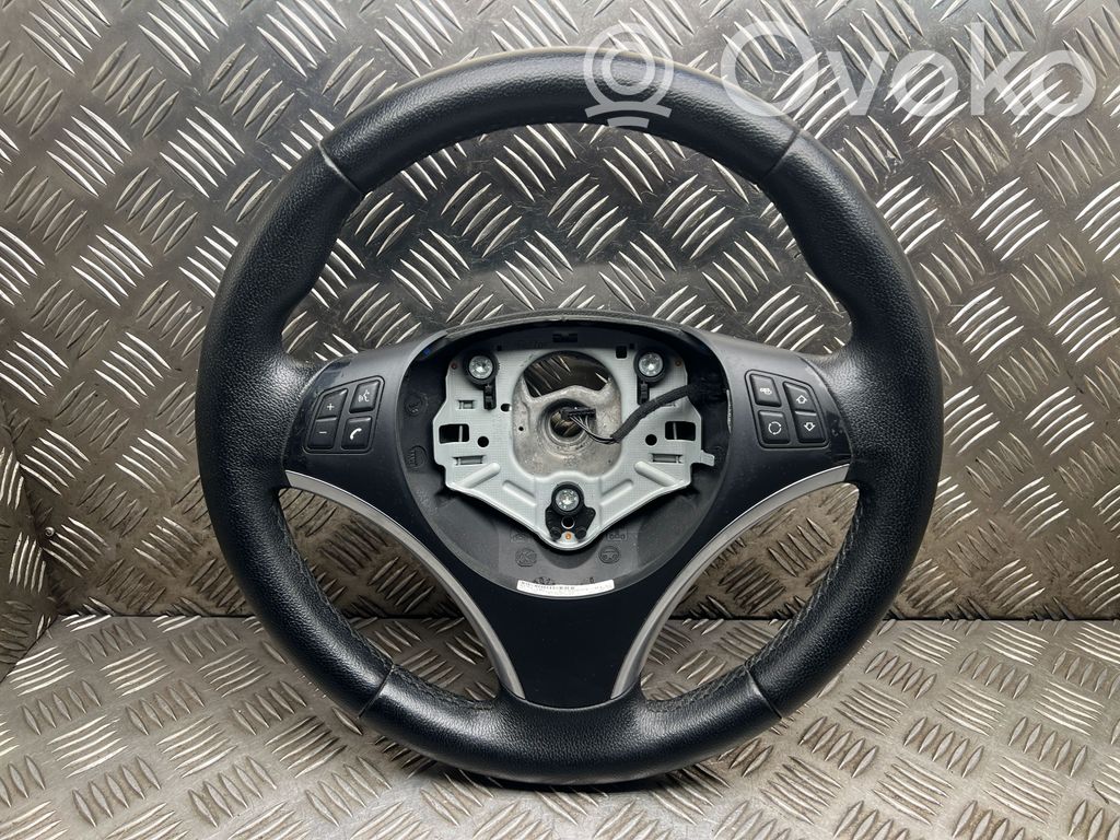 Ohjauspyörä   6795574,679557401,3057364,3057364A3,9123288,912328802,9123288052