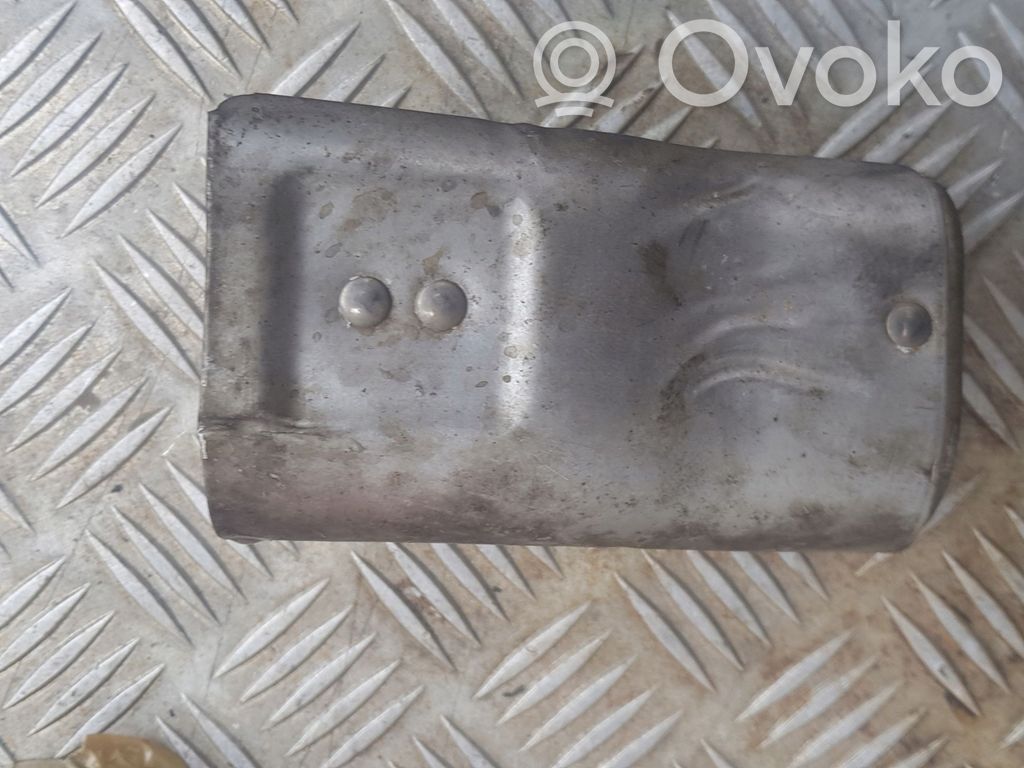 BMW 5 E39 Protección térmica del escape 