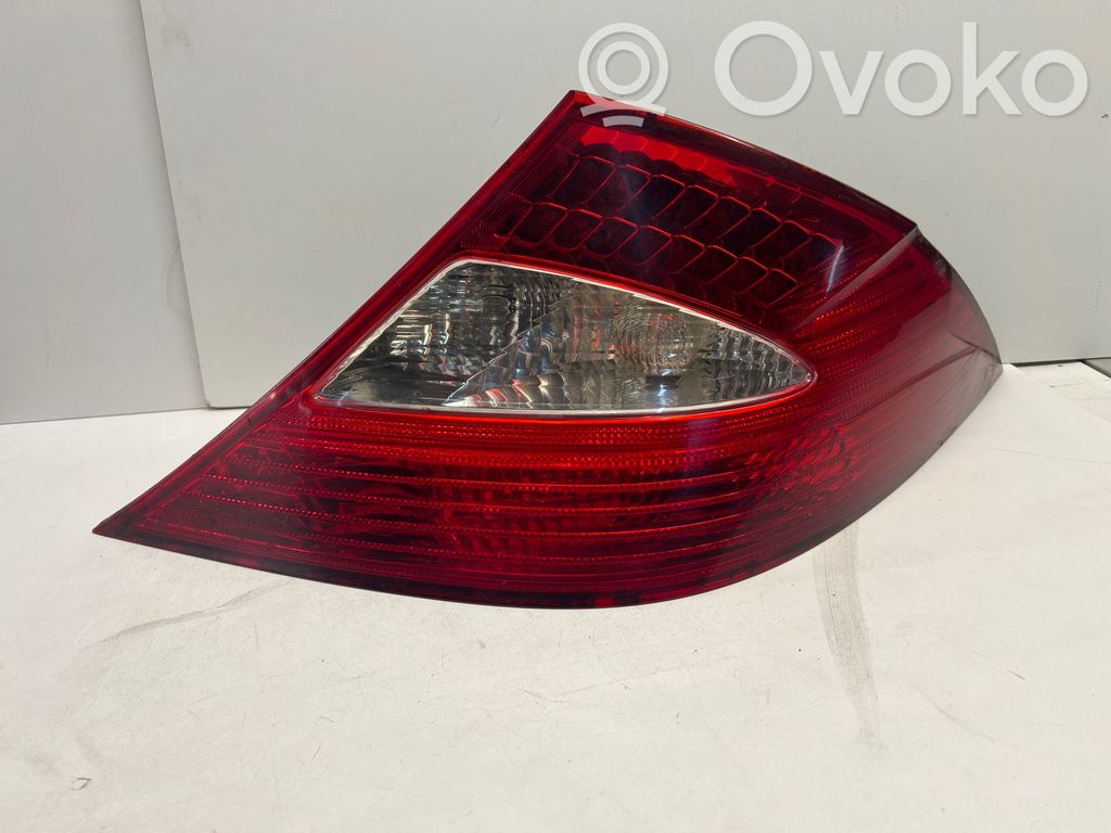 Mercedes-Benz CLS C219 Lampă spate în caroserie 