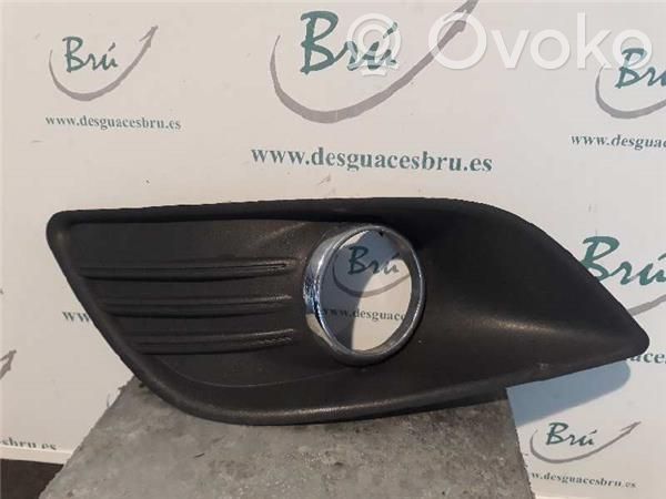 Ford Focus Apakšējais režģis (trīsdaļīgs) 