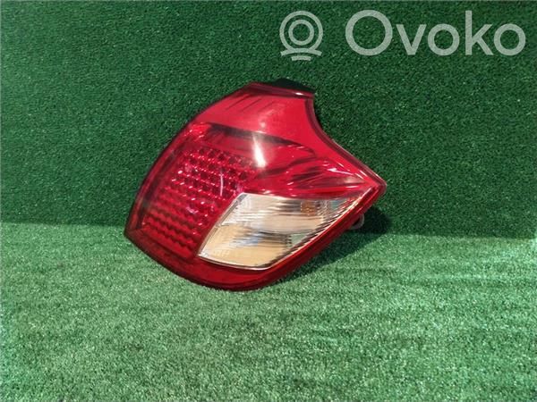 Rear tail light bulb   D4FBW