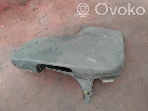 Opel Vivaro Moldura de la esquina del parachoques trasero 
