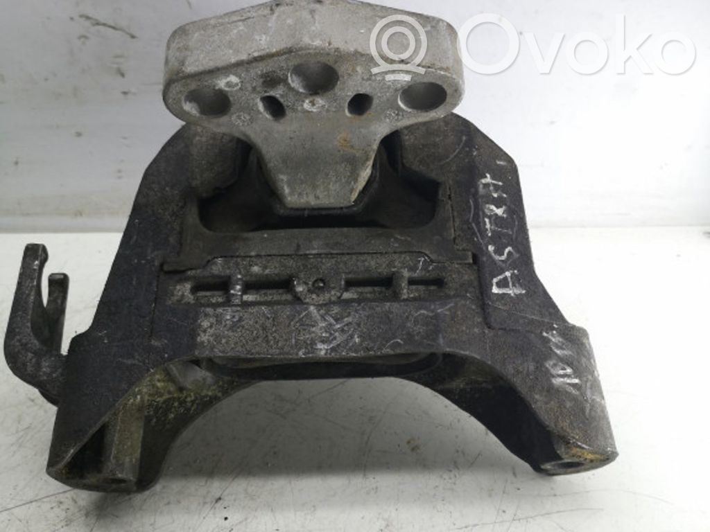 Opel Astra J Engine mount bracket 