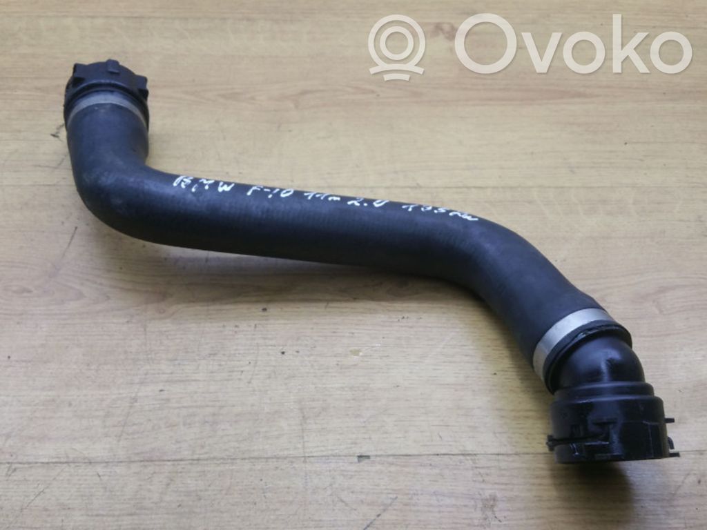 BMW 5 F10 F11 Tuyau de liquide de refroidissement moteur 