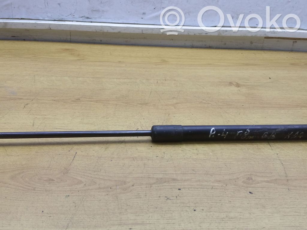 Audi A4 S4 B8 8K Amortyzator klapy tylnej bagażnika 