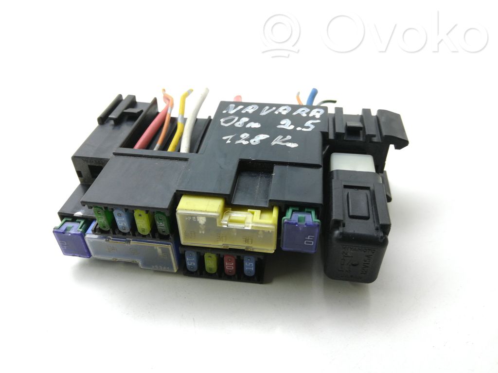 Nissan Navara D40 Fuse module 