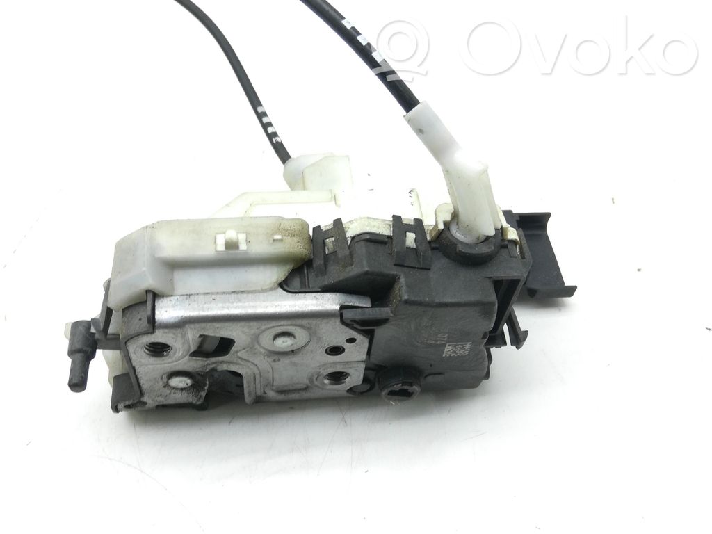 Peugeot 308 Front door lock 