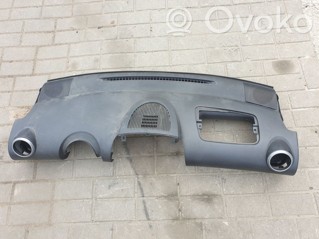 Toyota Aygo AB10 Панель 