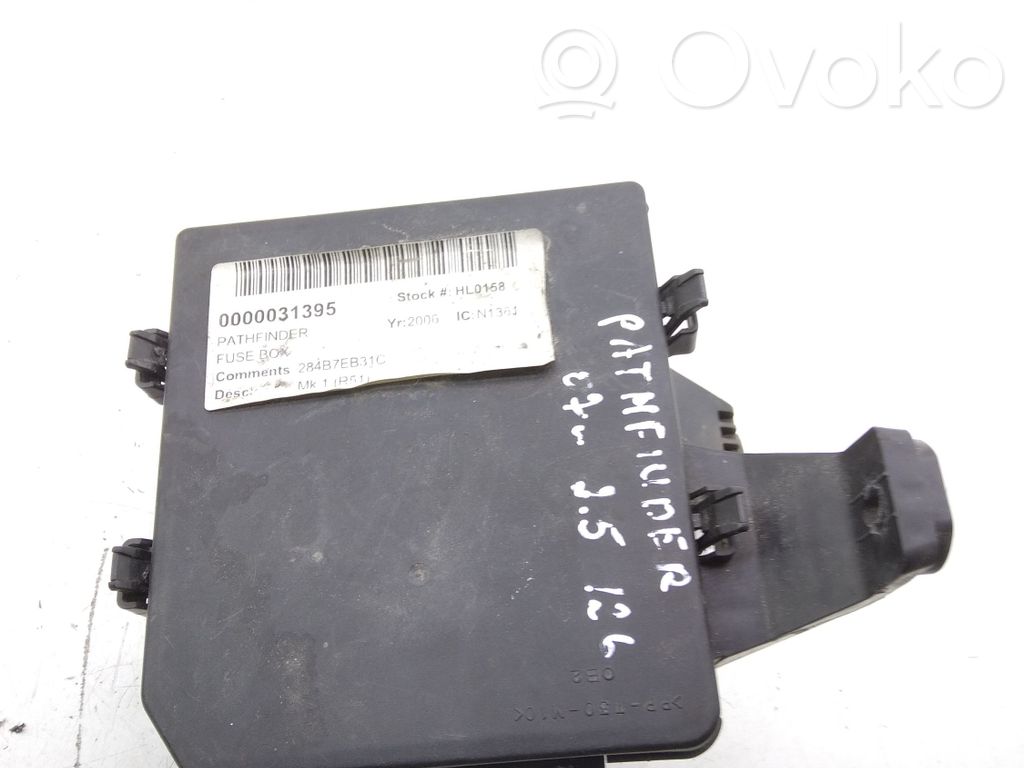 Nissan Pathfinder R51 Módulo de fusible 