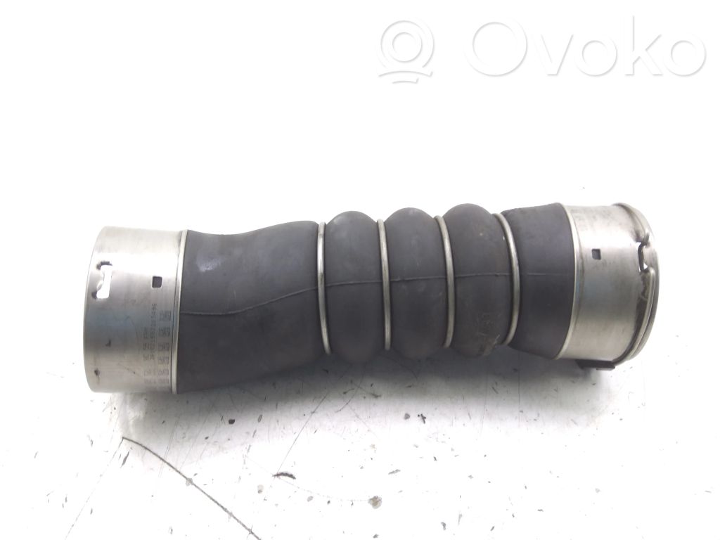 BMW 5 F10 F11 Wąż / Rura intercoolera 