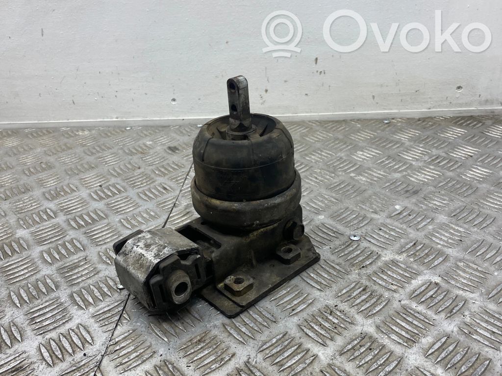 Ford Galaxy Engine mount bracket 