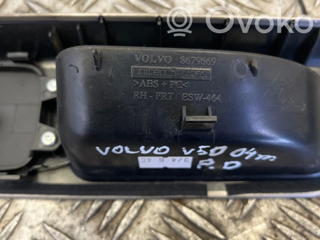 Volvo V50 Front door window switch trim 