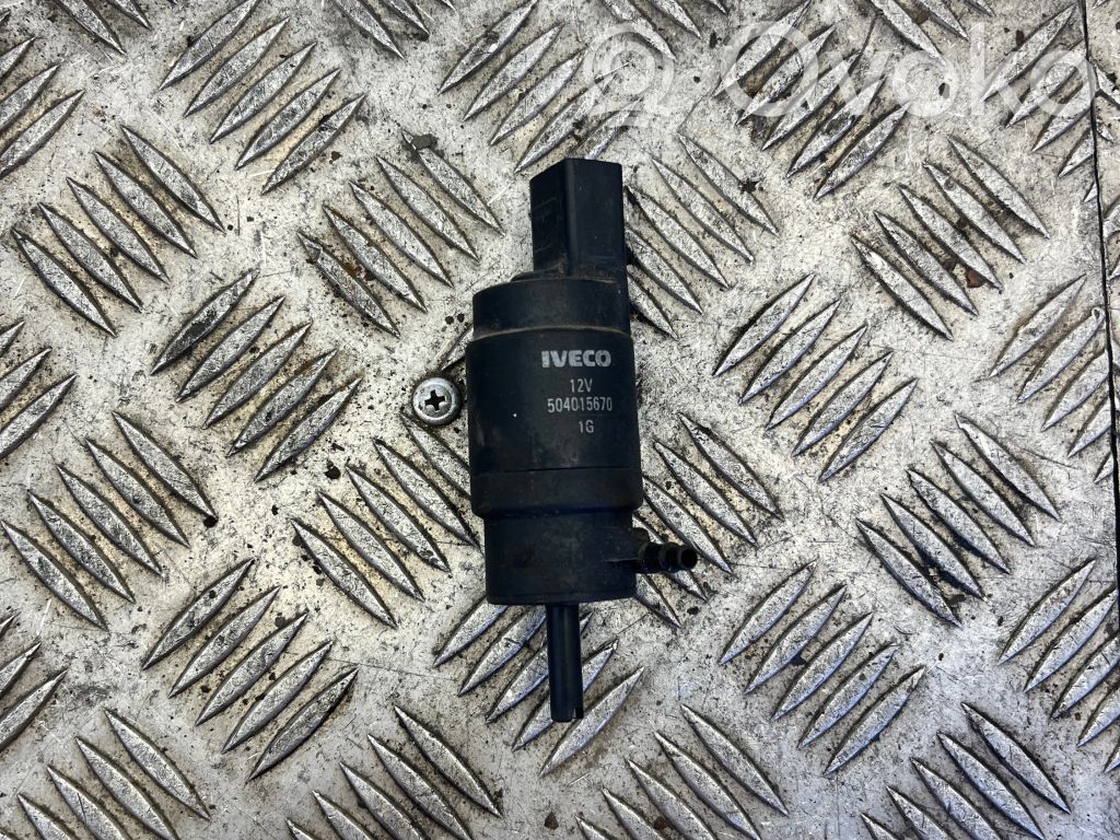 Iveco Daily 3rd gen Windscreen/windshield washer pump 