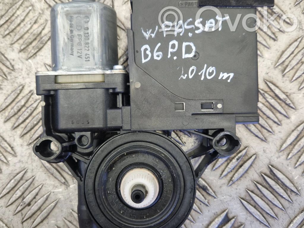 Volkswagen PASSAT B6 Silnik regulatora szyby drzwi przednich 
