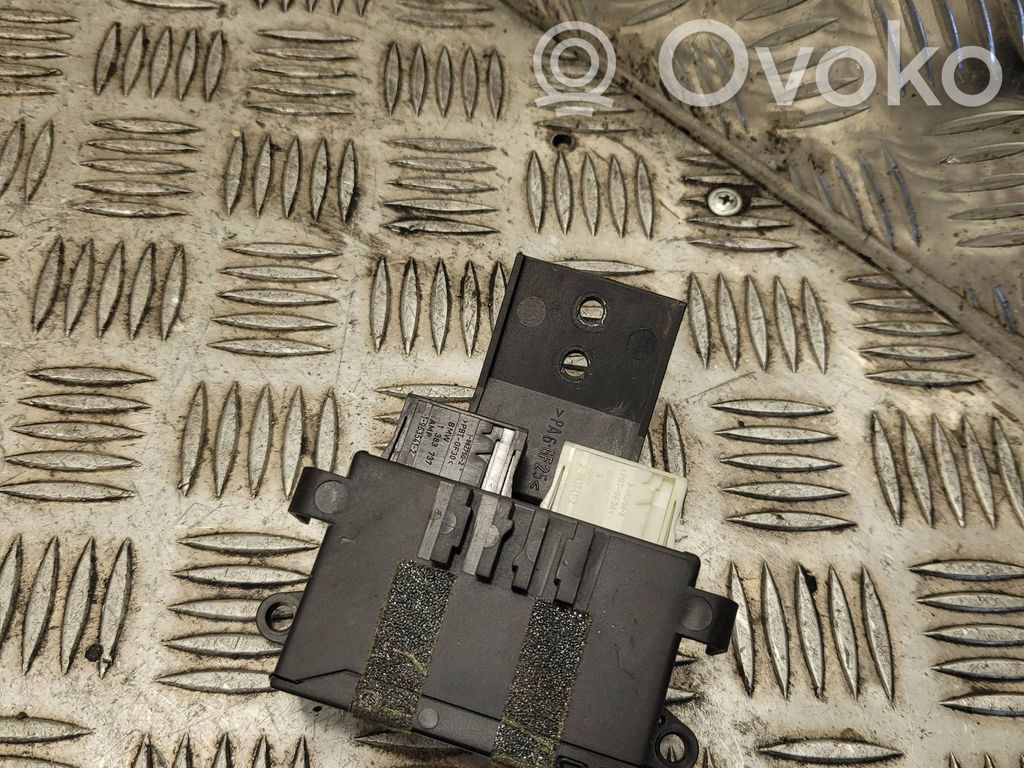 BMW 3 E46 Wing mirror control module 