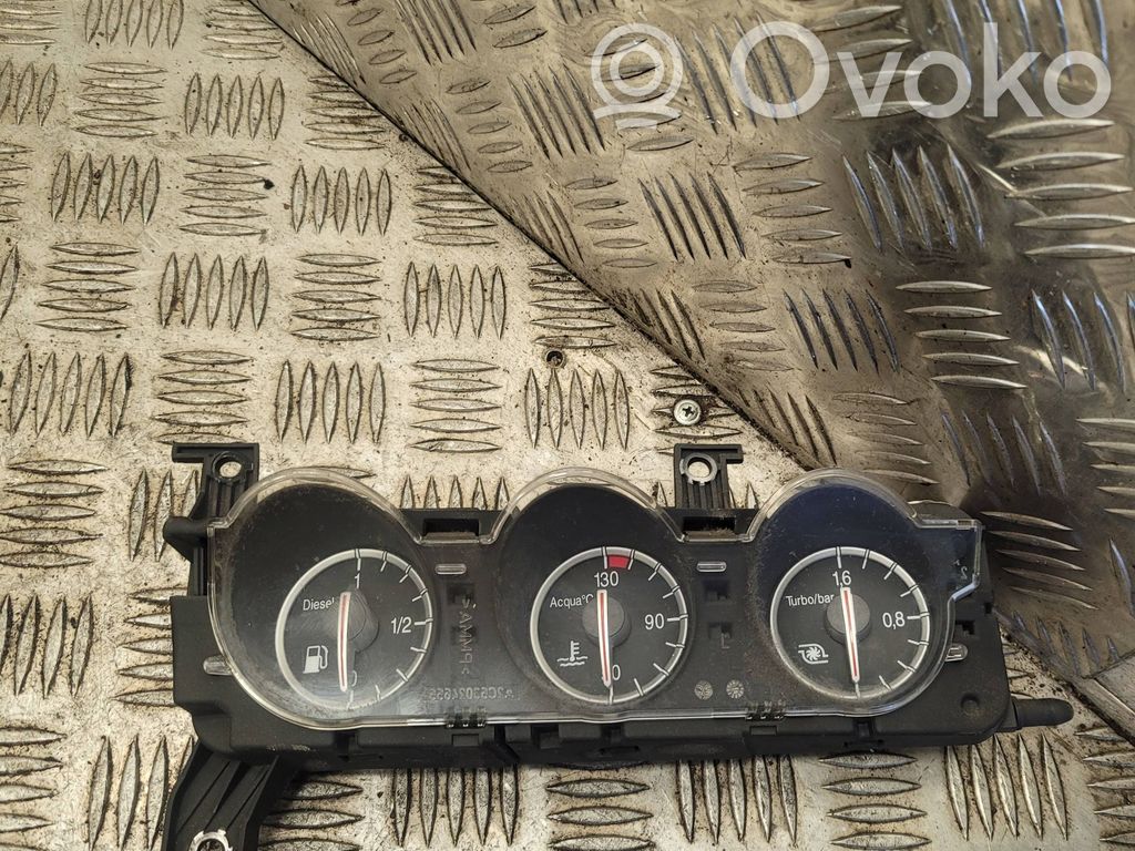 Alfa Romeo 159 Spidometrs (instrumentu panelī) 