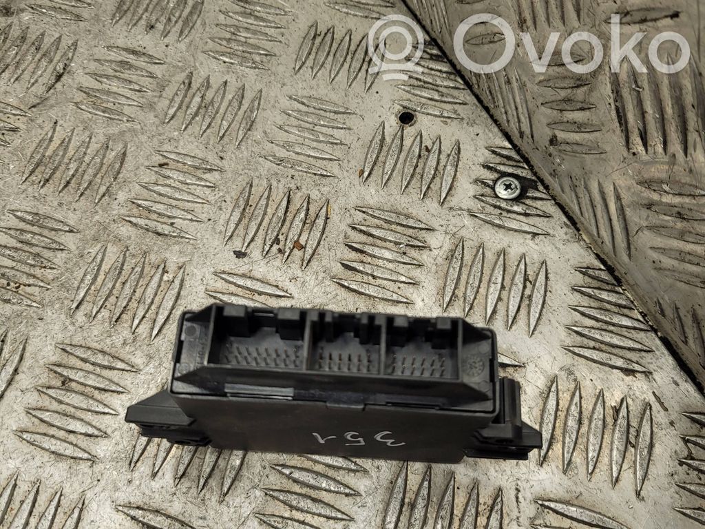 Audi A4 S4 B6 8E 8H Parking PDC control unit/module 