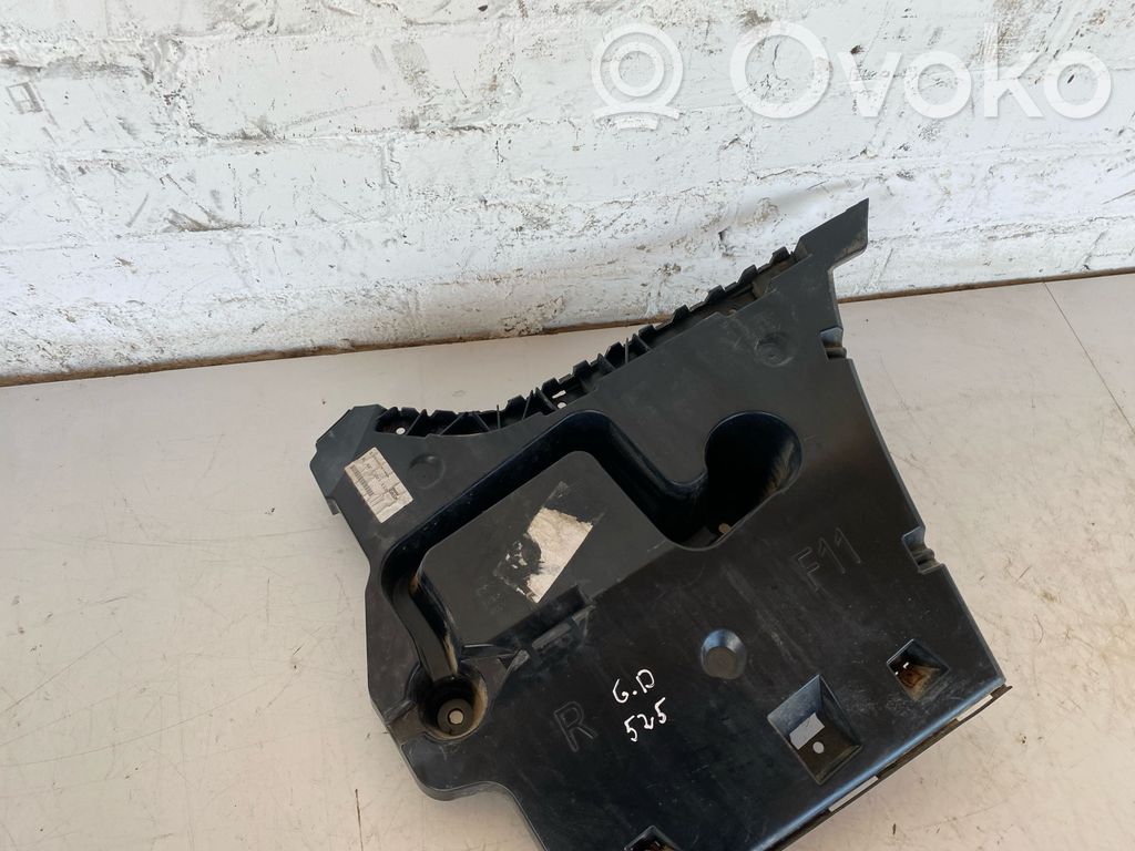 BMW 5 F10 F11 Soporte de montaje del parachoques trasero 