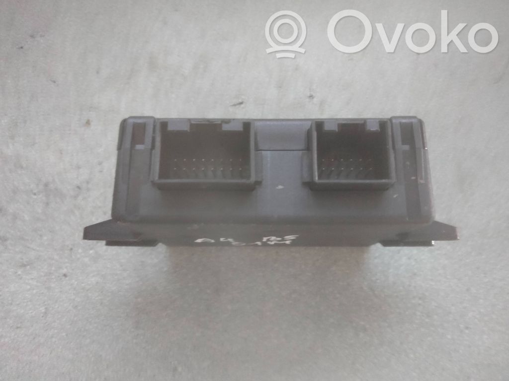 Audi A4 S4 B5 8D Unitate/modul de comandă parcare PDC 