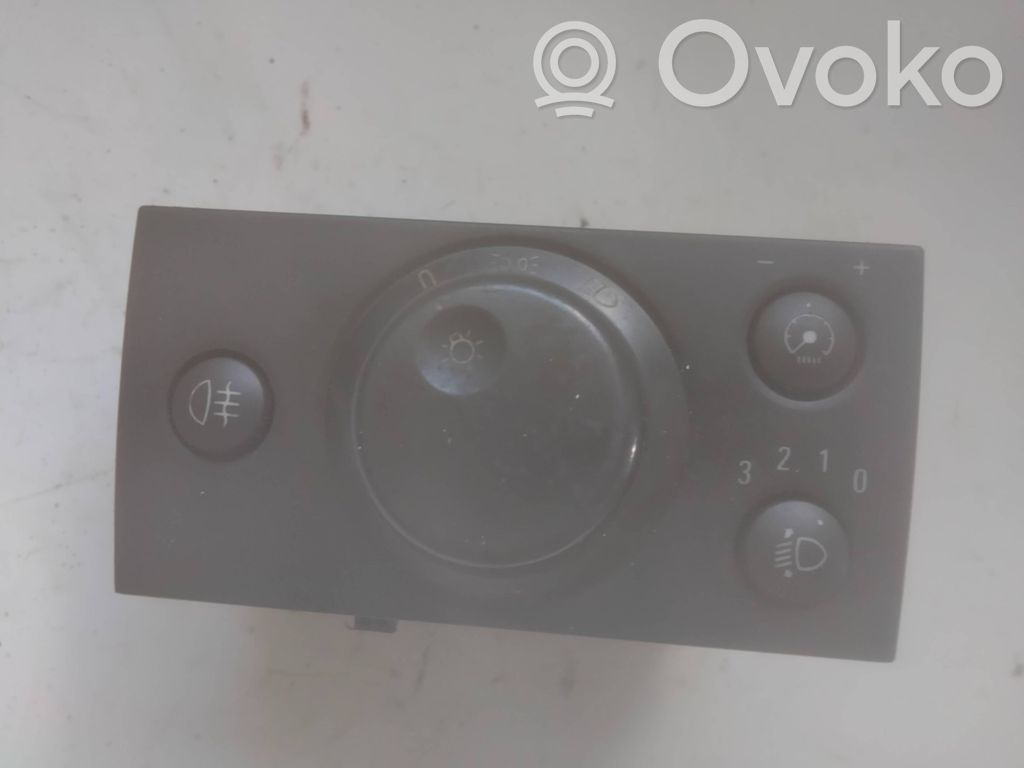 Light switch   13230796,0320,04060061,1448