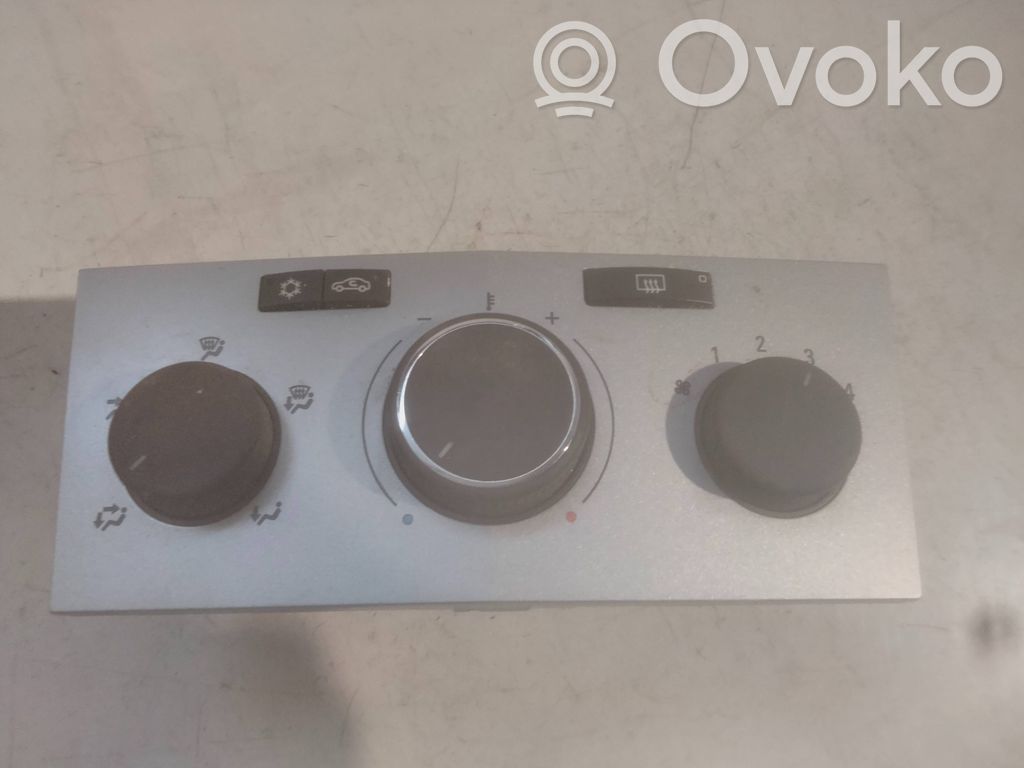Opel Astra H Panel klimatyzacji 
