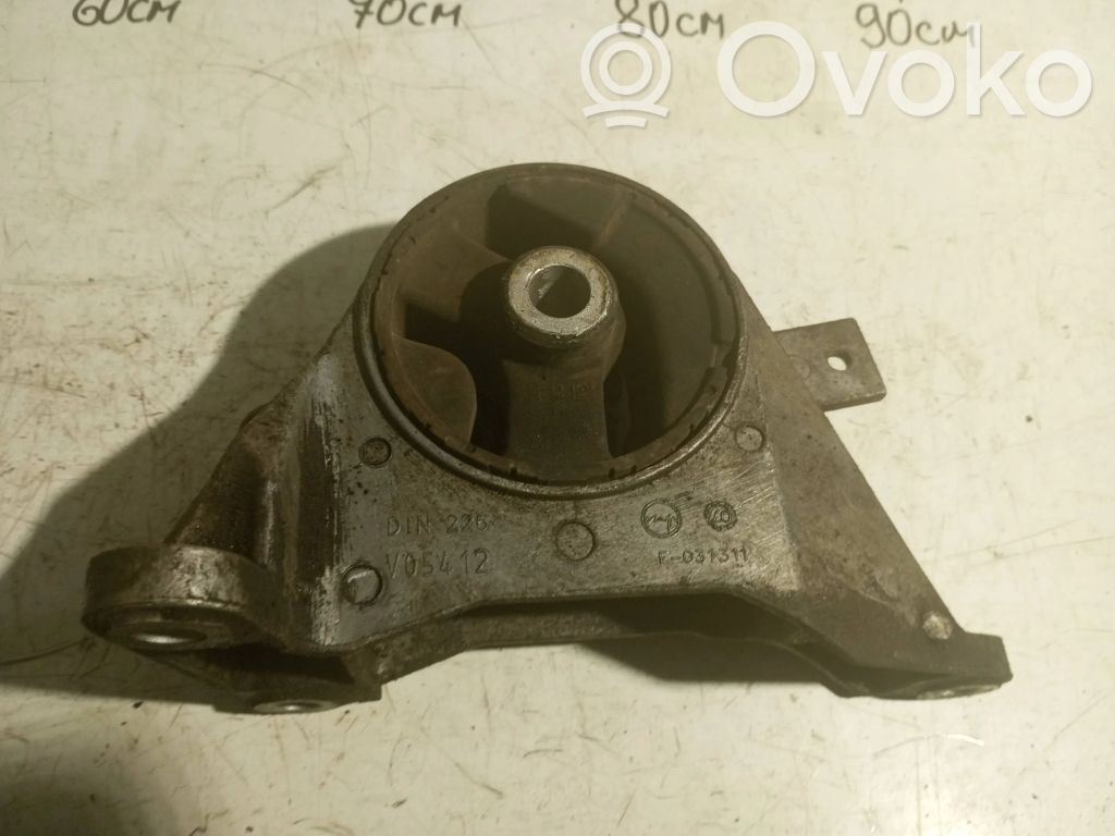 Engine mount bracket   V05412,D1N226,F031311