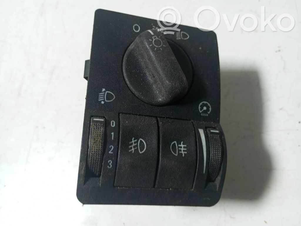 Interruptor de luz   90561379,90437884,019993470