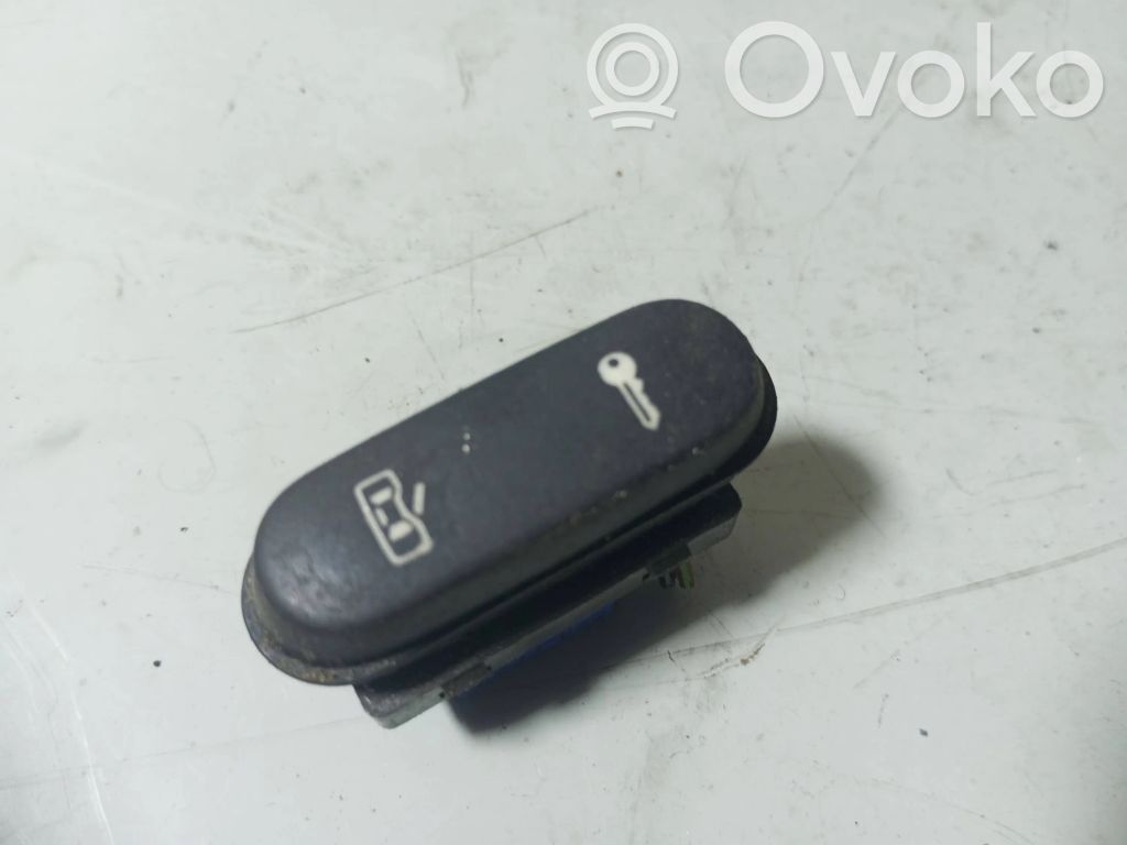 Central locking switch button   5P0962125,285502S