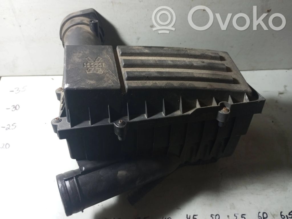 Volkswagen PASSAT B6 Cutie filtru aer 