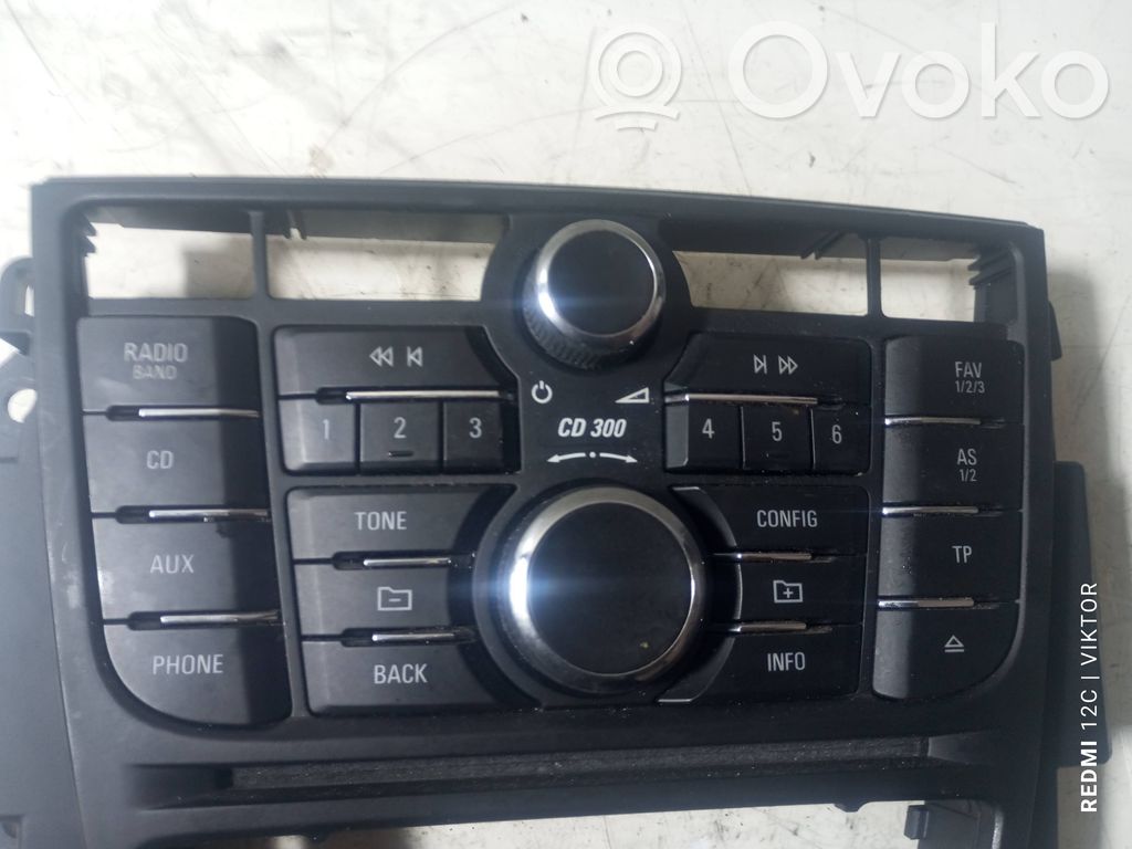 Opel Astra J Panel / Radioodtwarzacz CD/DVD/GPS 
