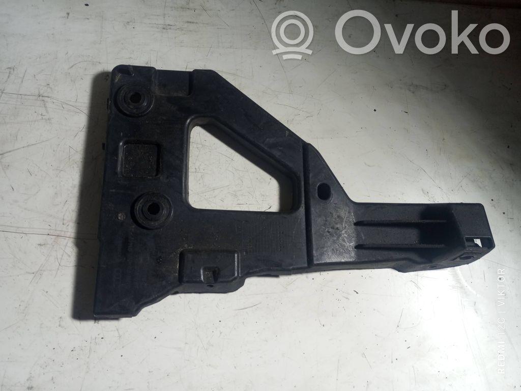 Front bumper mounting bracket   4F0807227B