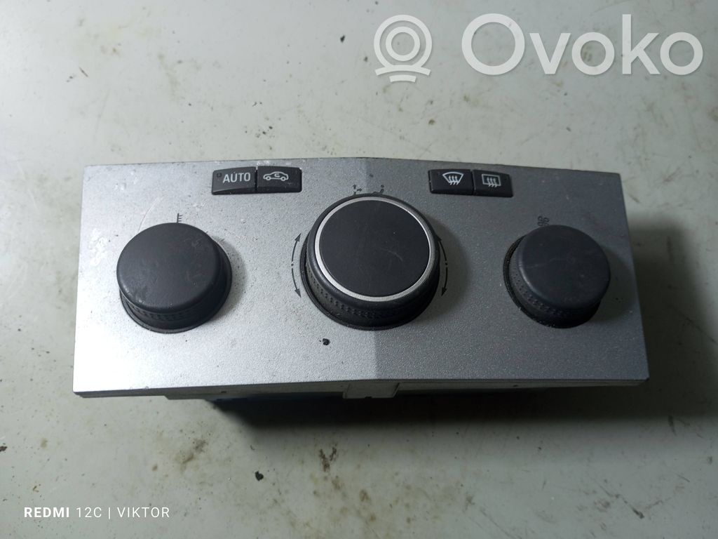 Opel Zafira B Panel klimatyzacji 