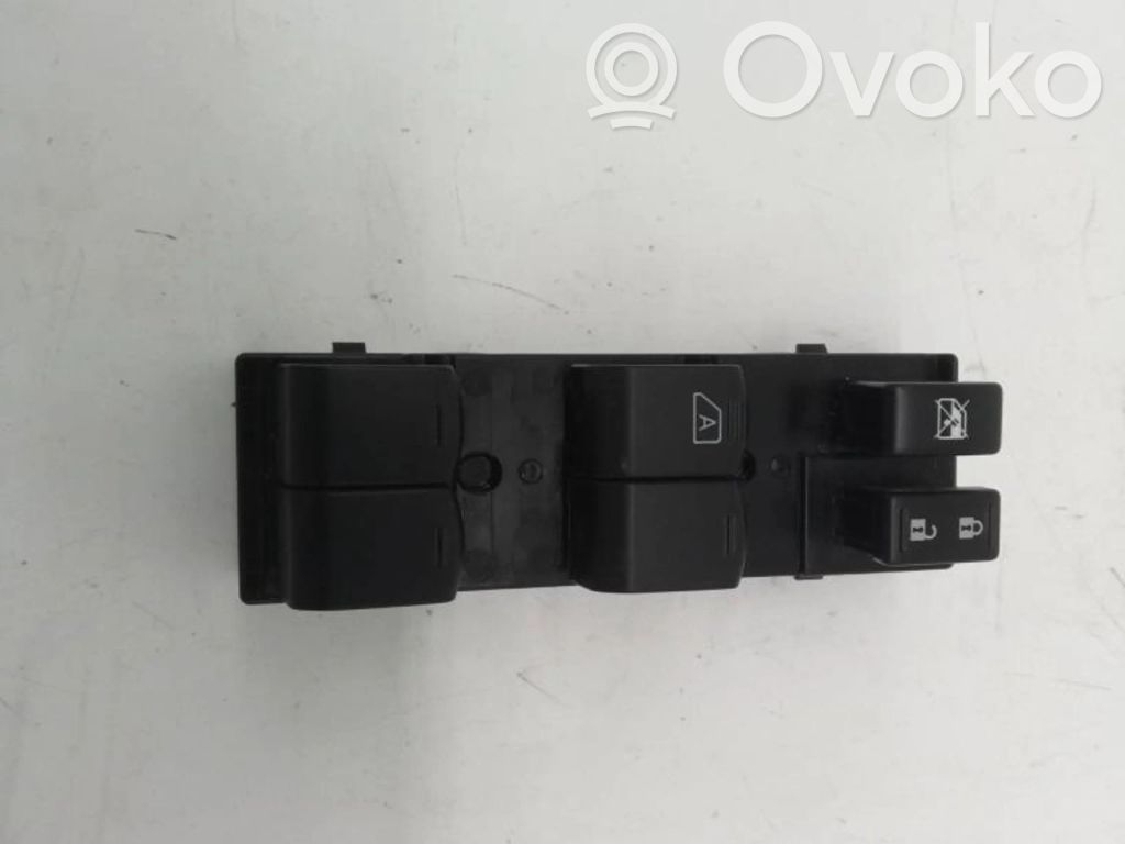 Electric window control switch