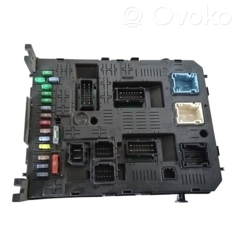 Módulo de fusible   281164872