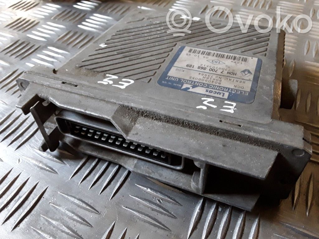 Renault Scenic I Engine control unit/module 