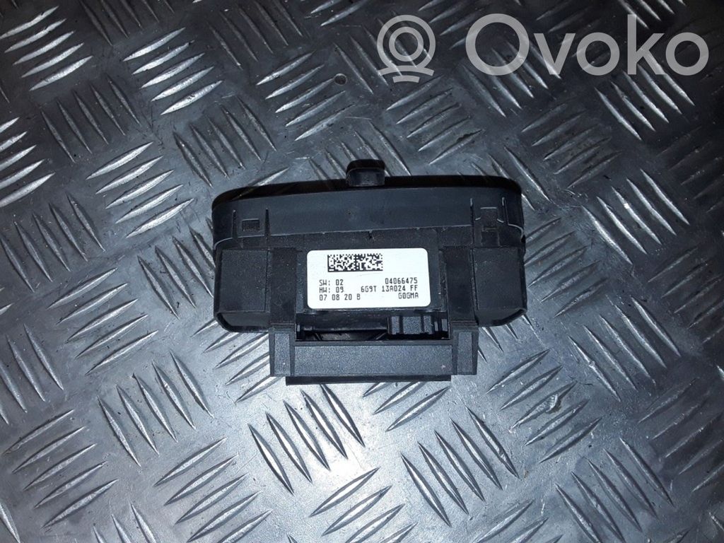 Light switch   6G9T13A024FF