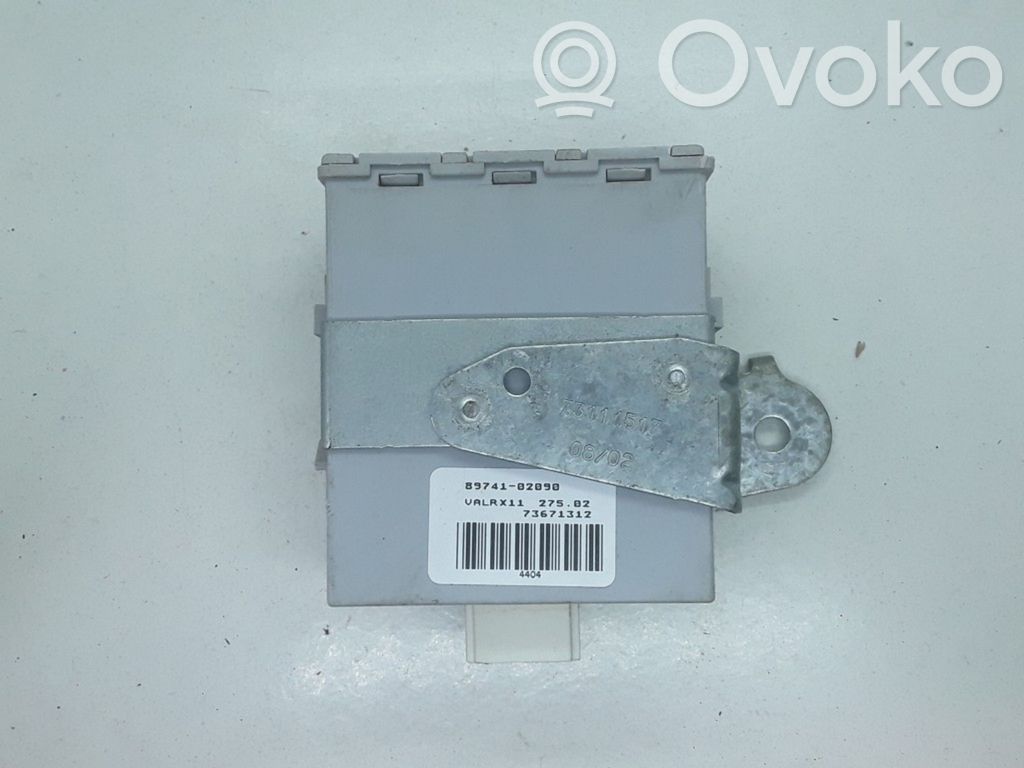 Toyota Corolla E120 E130 Unidad de control/módulo del bloqueo de puertas 