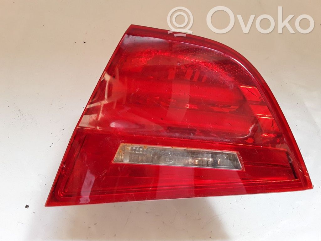 Tailgate rear/tail lights   7154156