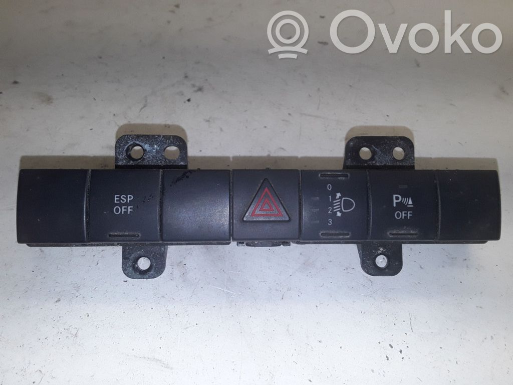Chrysler Sebring (JS) Hazard light switch 