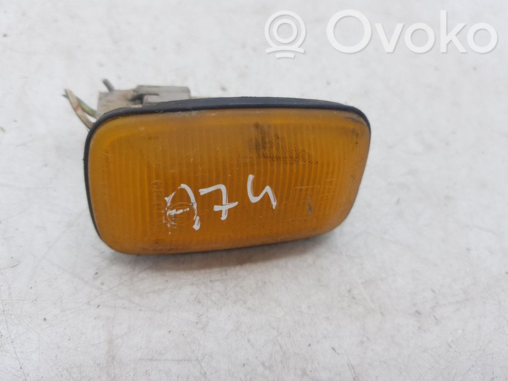 Toyota Land Cruiser (HDJ90) Semnalizator bară față 