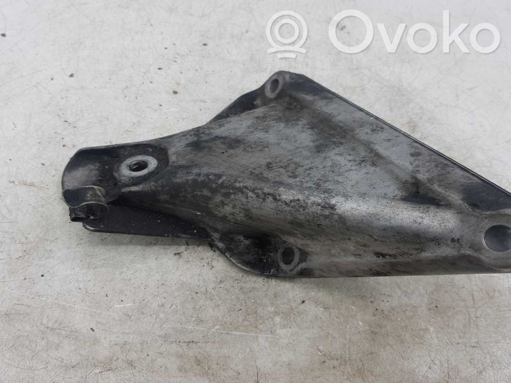 Engine mounting bracket   2211676915301,676915301,1706AC46000