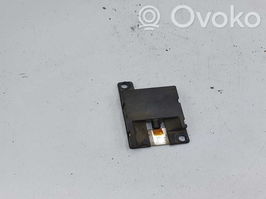 Pystyantennivahvistin   8450838742203,V24851Z1901