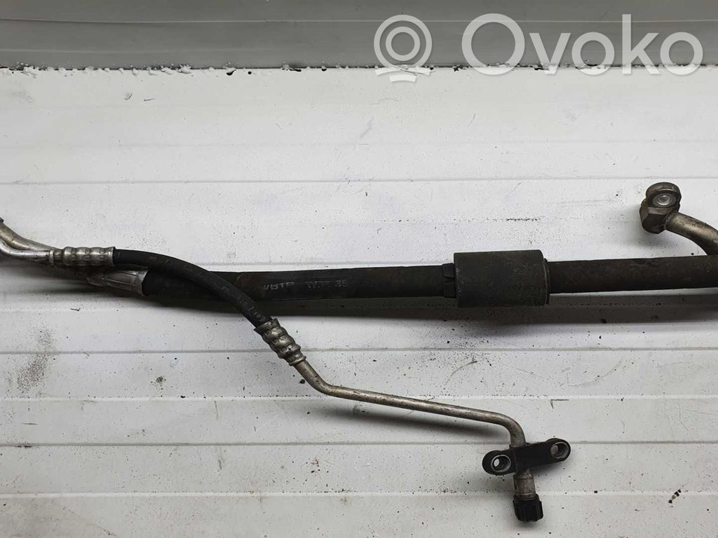 BMW 3 E90 E91 Ilmastointilaitteen putki (A/C) 