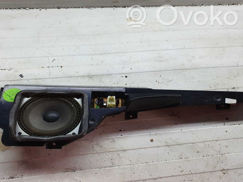 BMW 7 E38 Altavoz de la puerta trasera 