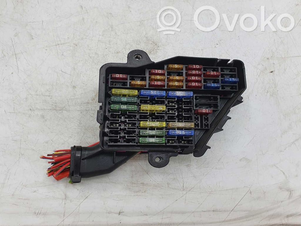 Audi A4 S4 B7 8E 8H Sulakemoduuli 