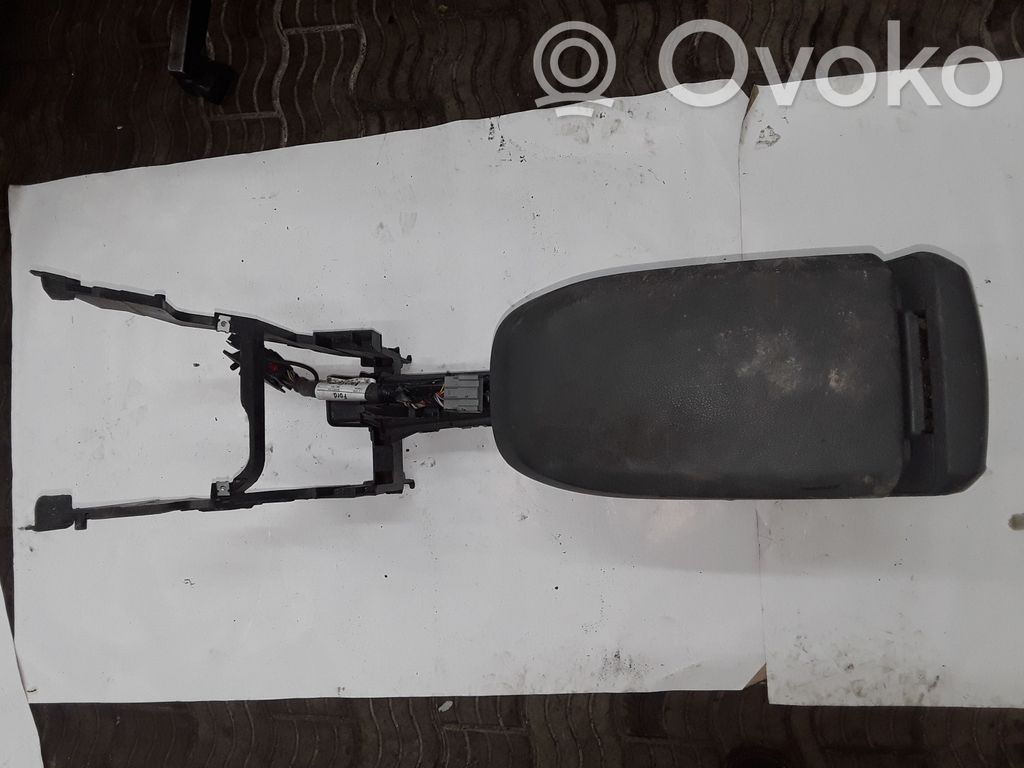 Ford C-MAX II Armrest 